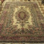 763 9004 ORIENTAL RUG